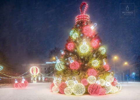 27.12. | uz LIEPĀJAS teātra ZIEMASSVĒTKU koncertu! Un LIEPĀJA burvīgi izrotāta svētkiem... Vakara pastaiga pilsētā.